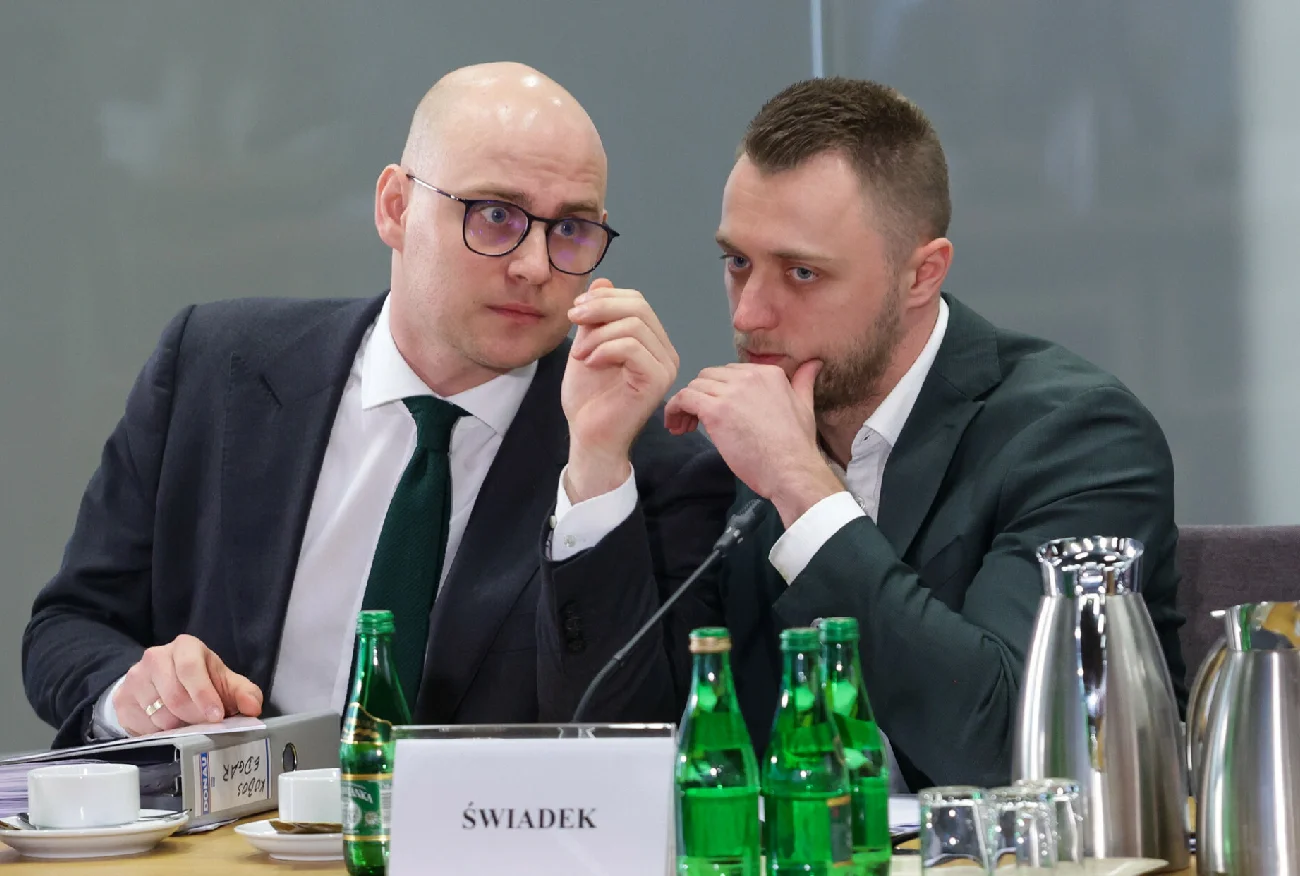 Edgar Kobos na komisji ws. afery wizowej. "Mam wiedzę o wymuszaniu wiz".