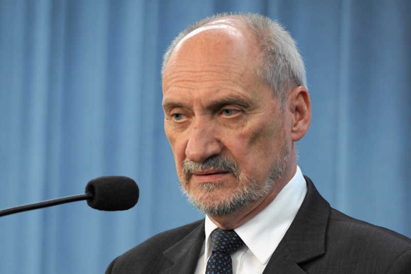 Zdaniem Moniki Olejnik Antoni Macierewicz ma traumę, bo nie był w Smoleńsku w chwili katastrofy.