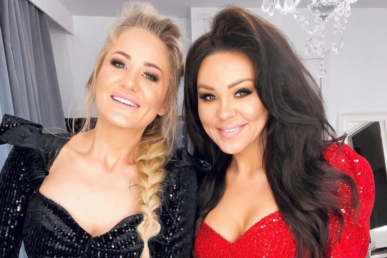 Sylwia Bomba, Ewa Mrozowska