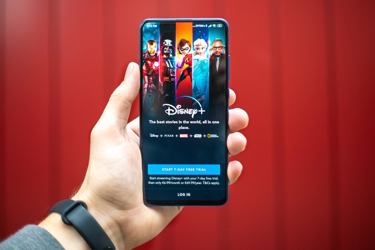 Disney+ – czy warto? Porównanie platform VOD – oferta, ceny, itd.