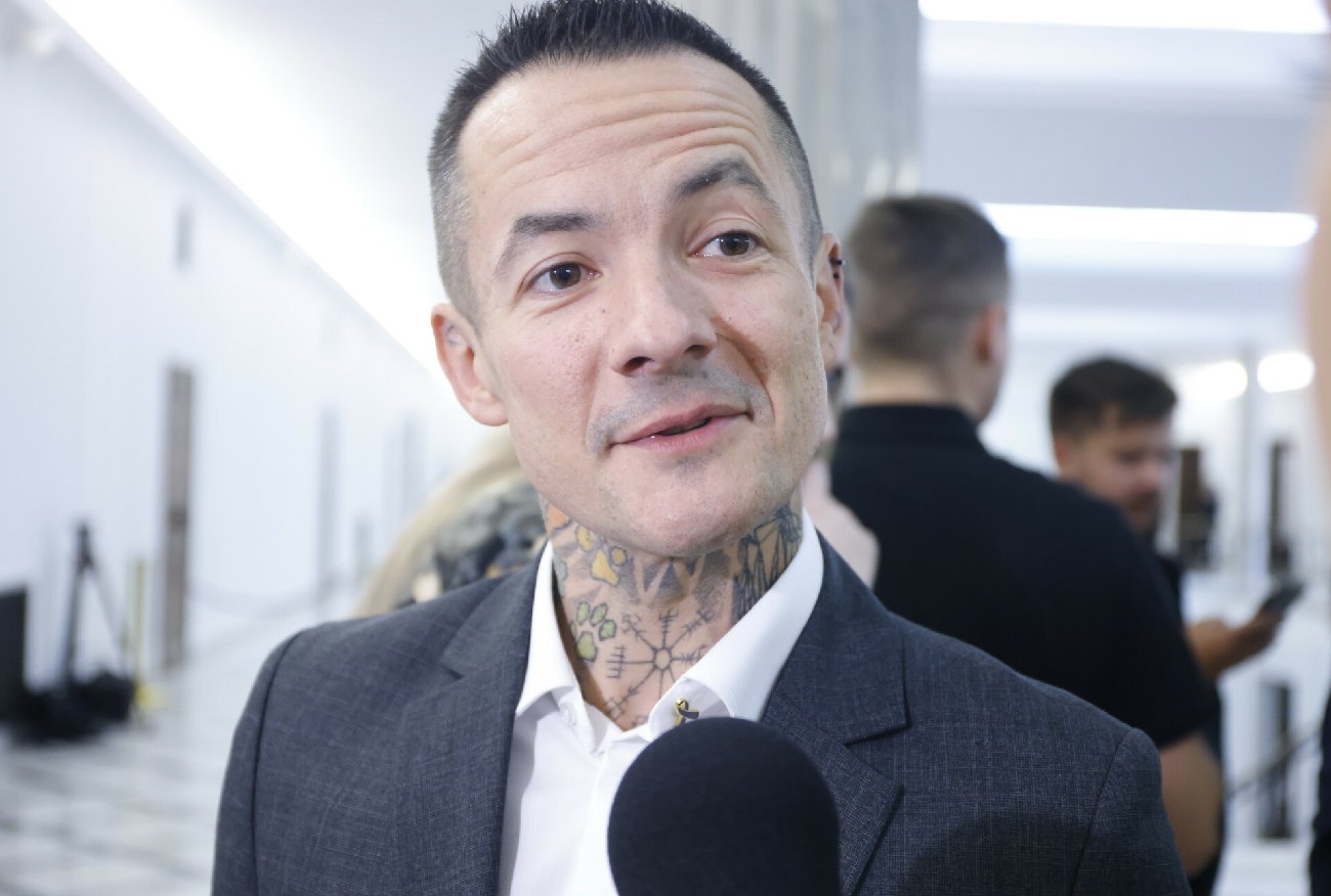 Józefaciuk neopoganinem. Poseł KO z Łodzi: Czerpię z rytuałów zielarek.