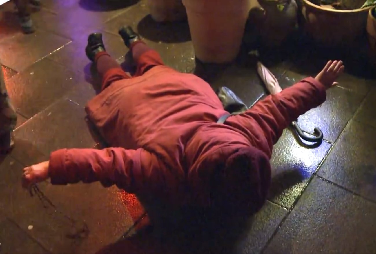 Niecodzienny incydent przed Madonną. Padła na wznak przed restauracją, bo "szydziła z Matki Boskiej".