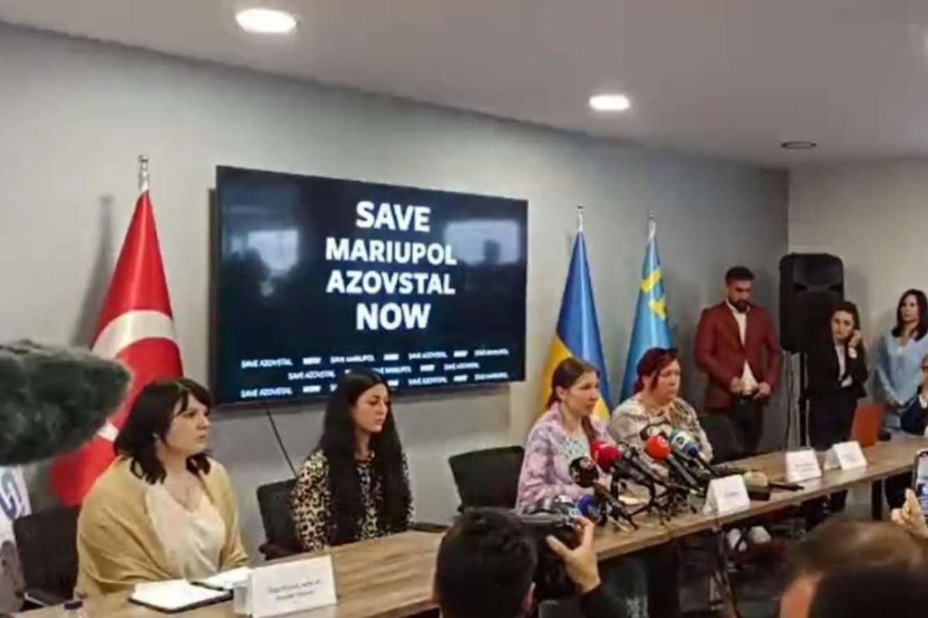 Krewni obrońców Azowstalu proszą Turków o pomoc.
