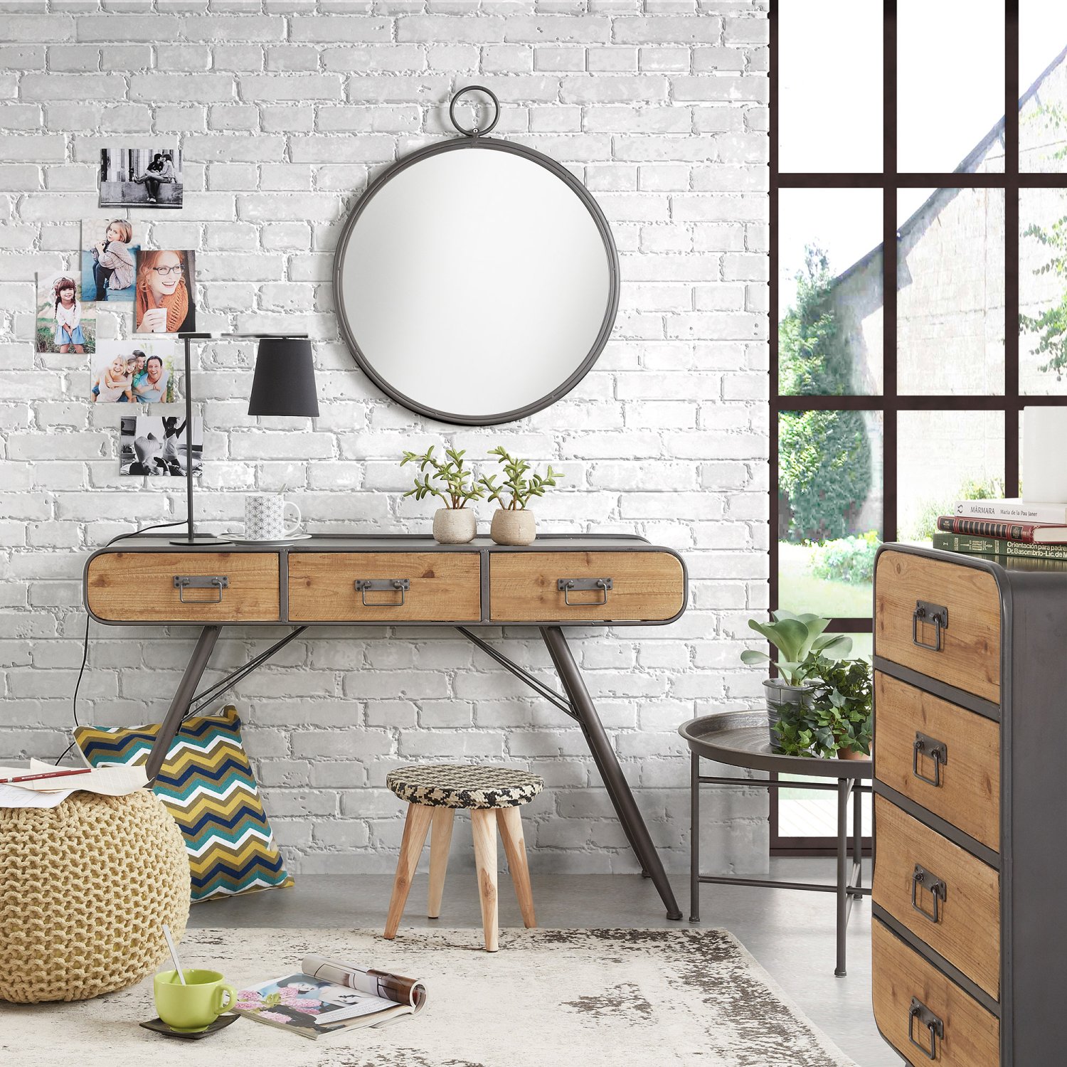 konsola, wiszące lustro - małe i praktyczne dodatki idealne do mniejszego wnętrza!