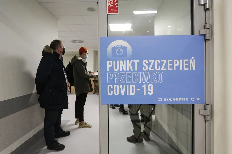 Firma Moderna ma zmniejszyć dostawy szczepionek do Polski na luty.