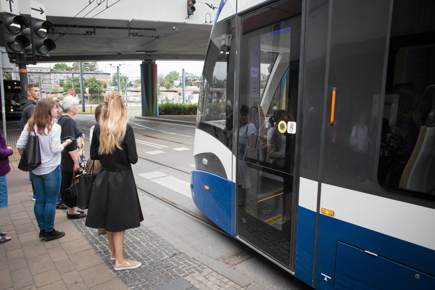 Motorniczy krakowskiego MPK przeglądał w czasie jazdy zdjęcia porno