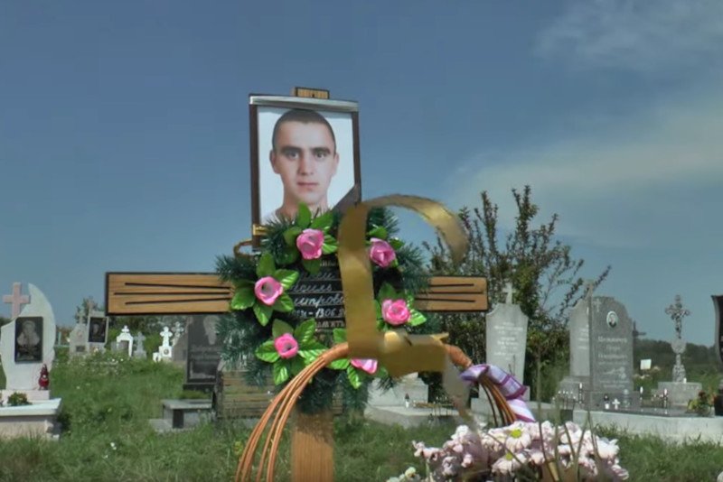 Ukraiński pracownik zasłabł podczas pracy, jego polska szefowa nie udzieliła mu odpowiedniej pomocy. Jego pogrzeb odbył się na Ukrainie.