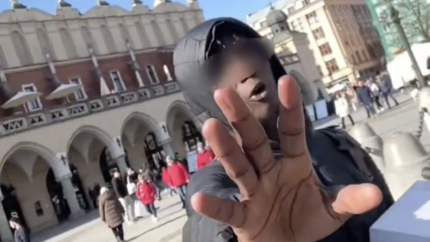 Paryska pułapka na turystów w Krakowie. Policja od razu wkroczyła do akcji