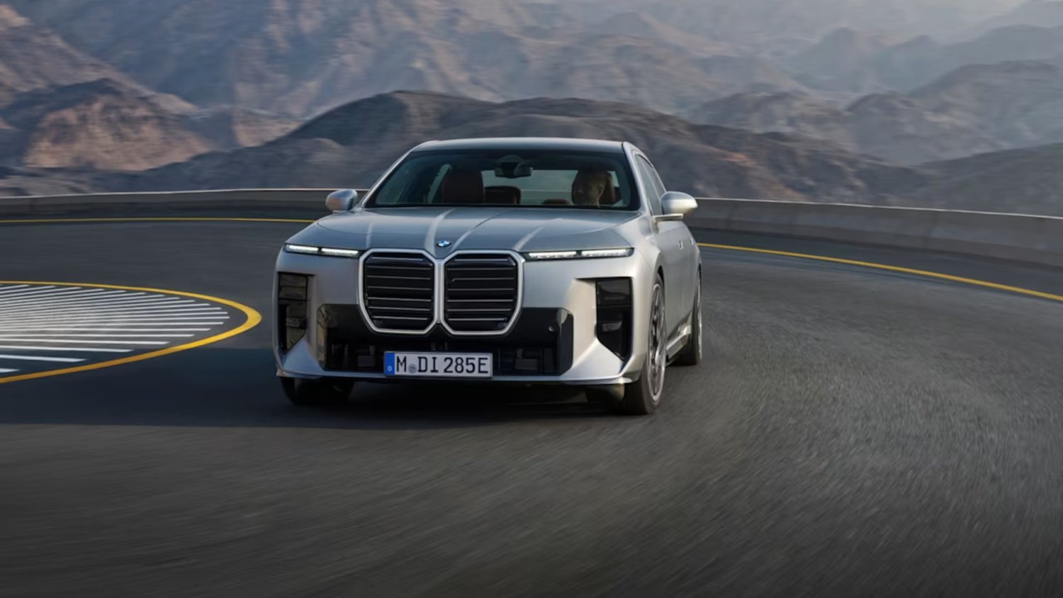 Nowe BMW serii 7 (2026) – co zmienia się w najnowszej odsłonie limuzyny