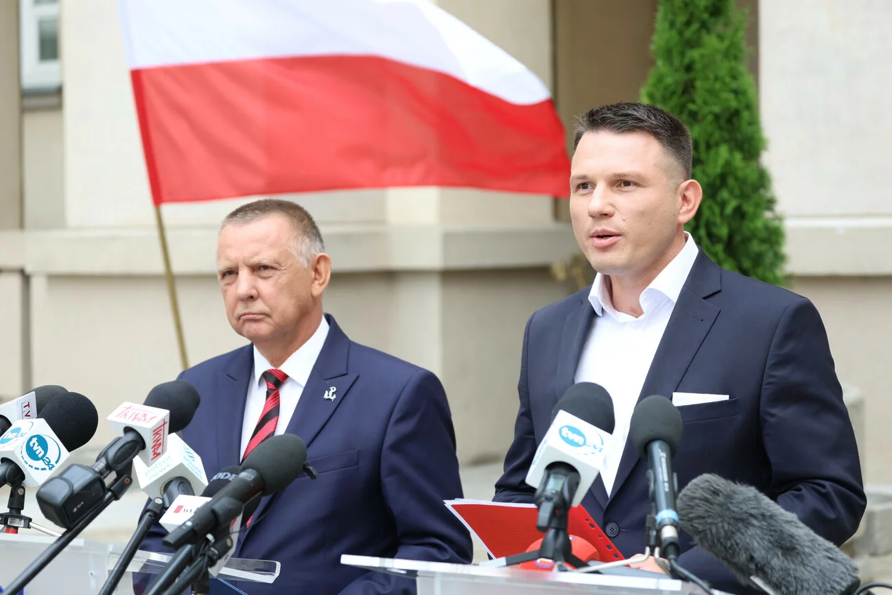 Marian Banaś i Sławomir Mentzen na wspólnej konferencji prasowej.