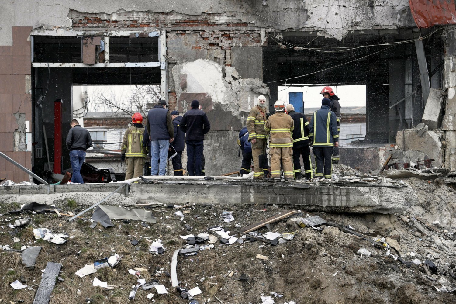W poniedziałek Rosjanie przeprowadzili pięć ataków rakietowych na Lwów, w wyniku których zginęło co najmniej siedmiu cywilów.