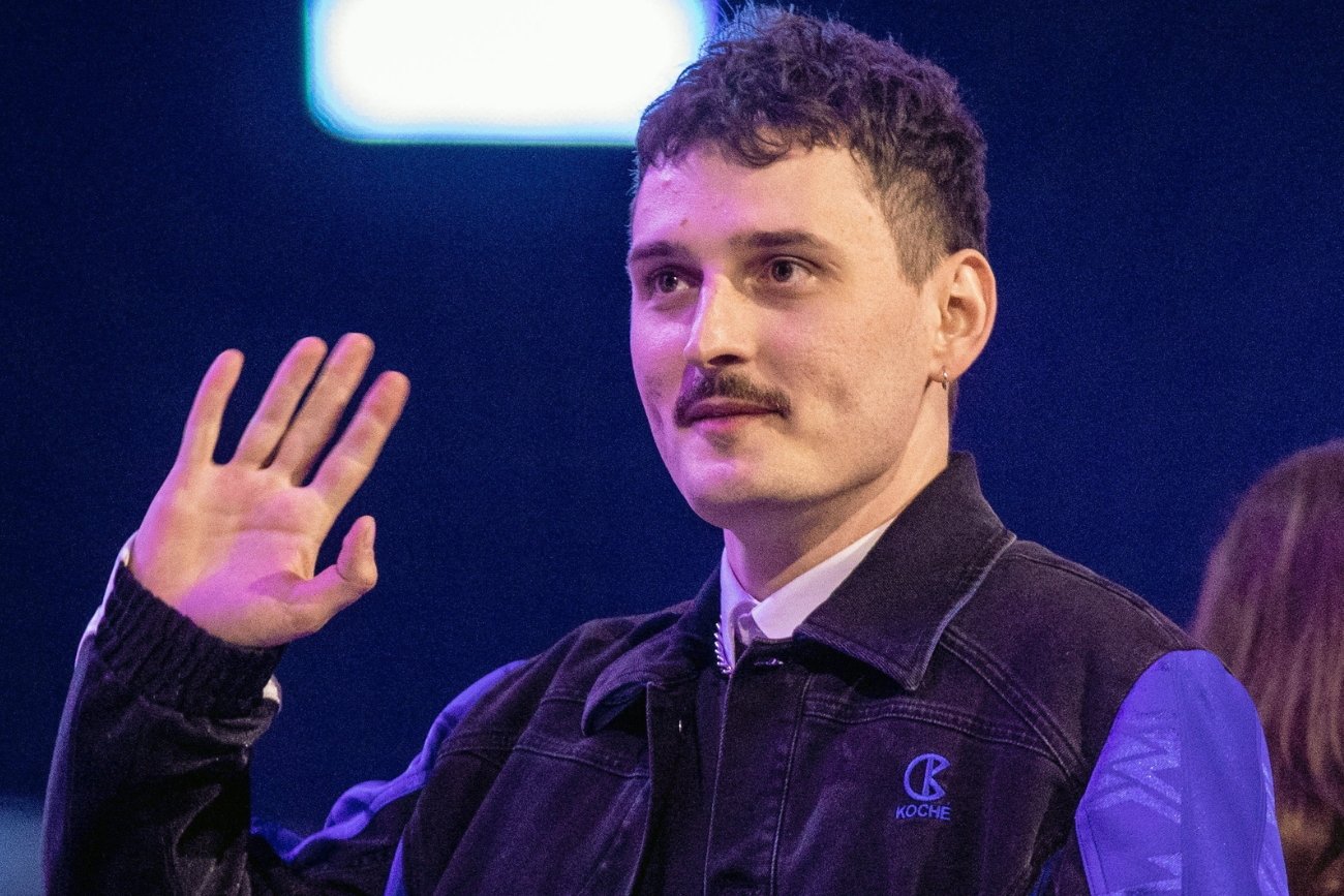 Ruszył festiwal Dawida Podsiadły. Fani grzmią: "Lepiej śpiewaj, a nie organizuj" Festiwal Zorza Dawida Podsiadły krytykowany przez uczestników. Fani grzmią