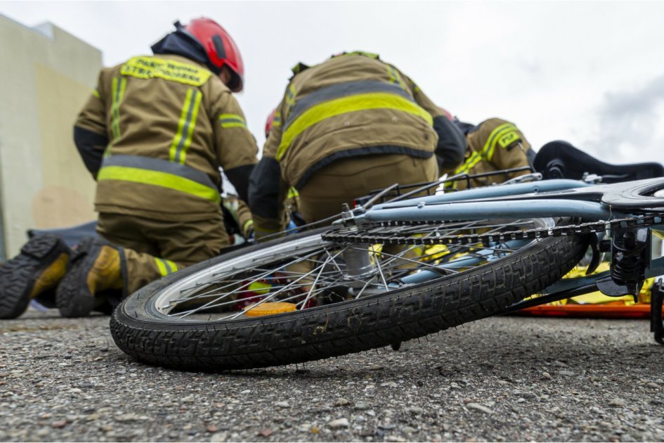 Wypadek w Podrzeczu. Co z rowerzystą, który wpadł pod tira?