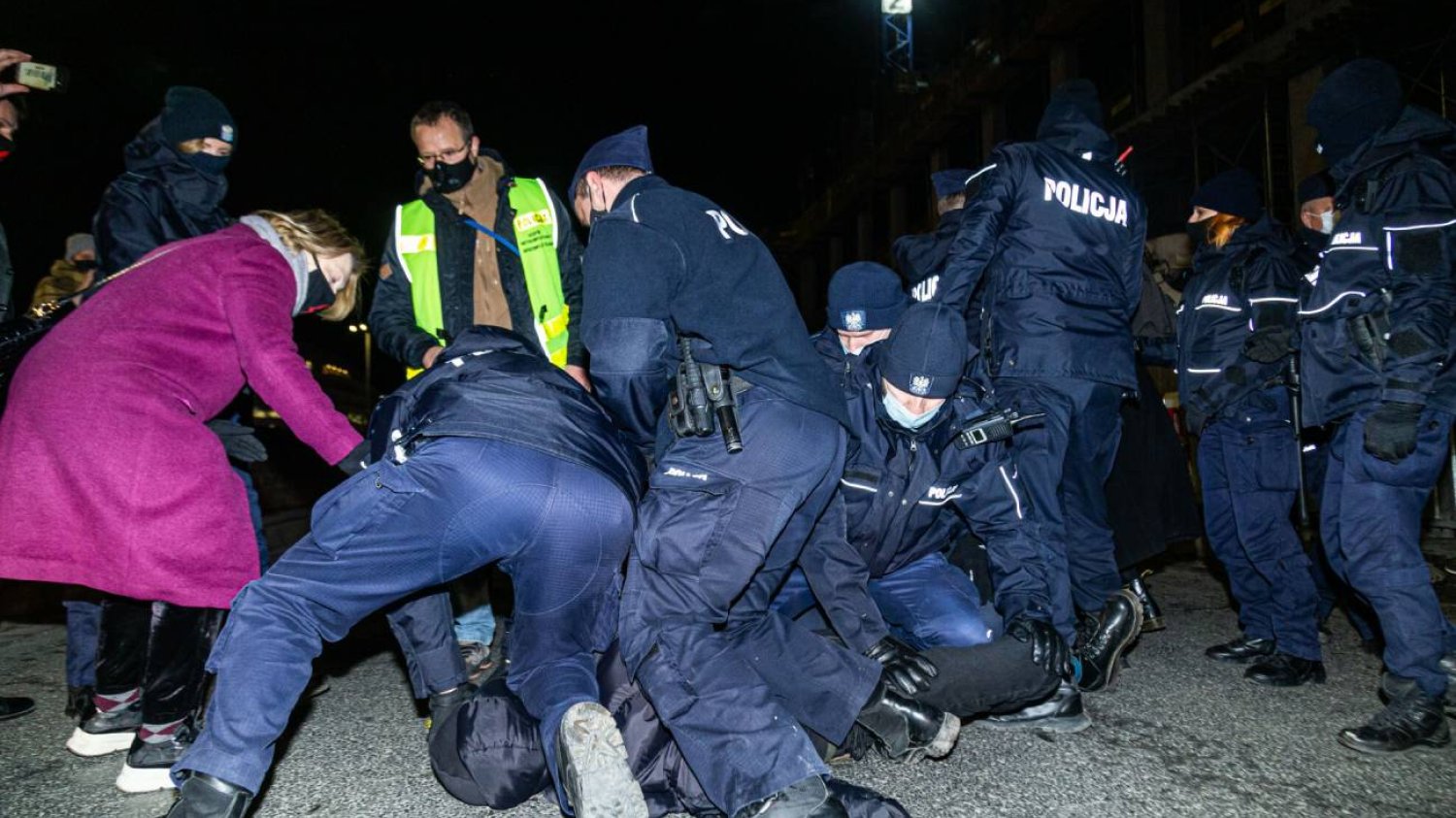 Policjanci wstydzą się m.in. akcji ze Strajku Kobiet