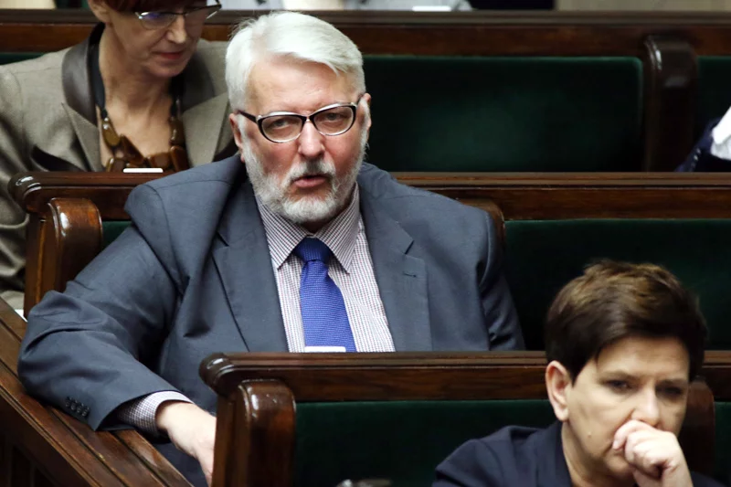 Mińsk zaprzecza ostatnim słowom szefa MSZ Witolda Waszczykowskiego na temat zastąpienia na Białorusi TV Biełsat dostępem Białorusinów do TVP Polonia.