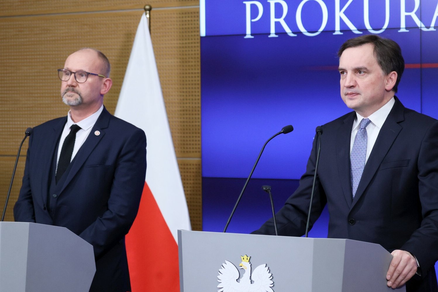 Wrzosek ujawnia zarobki prokuratorów z czasów Ziobry. Ogromne kwoty.