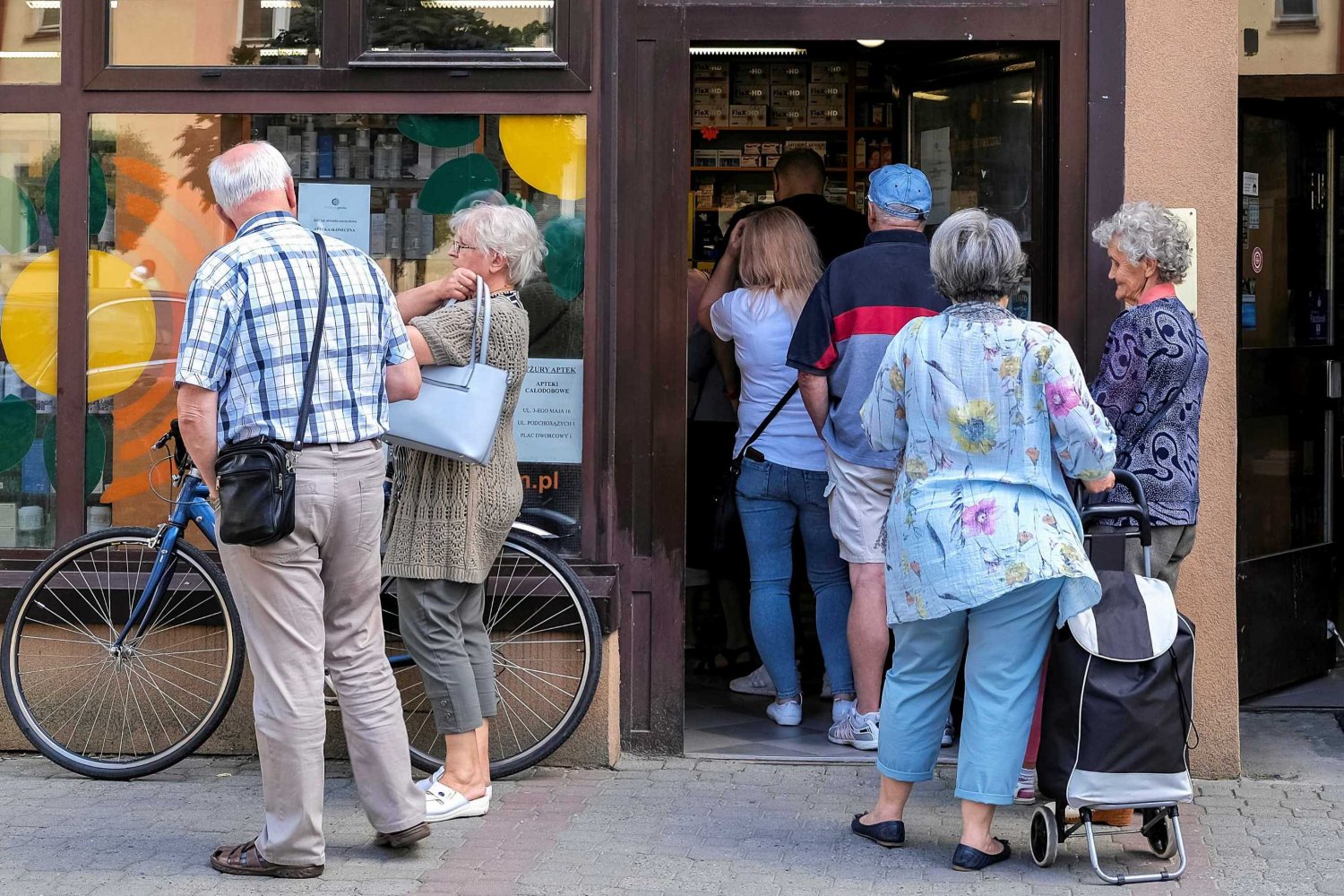 W polskich aptekach nie ma szczepionek przeciwko grypie. A jak jest w innych krajach?