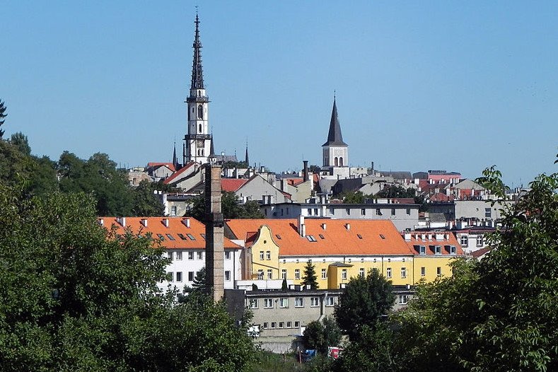 Centrum Ząbkowic Śląskich. Miasto, niegdysiejsze Frankenstein, ma mroczną historię.