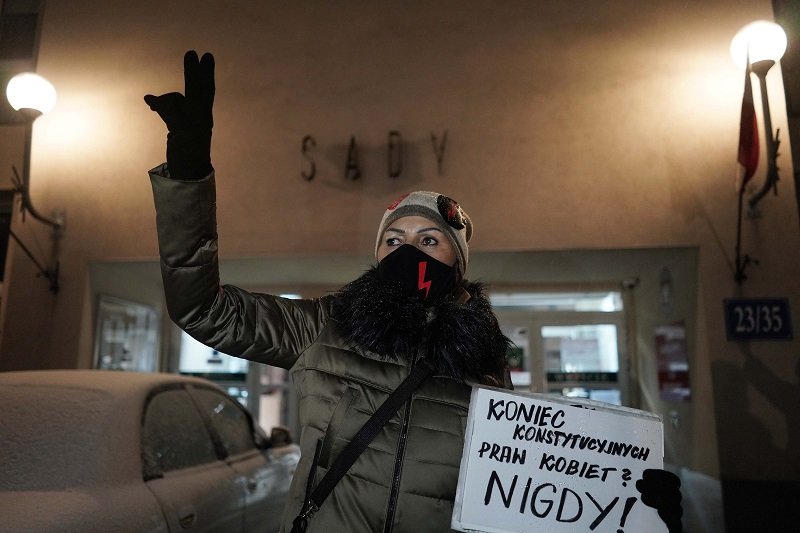 Prokuratura w Częstochowie wznawia śledztwo ws. strajku kobiet.