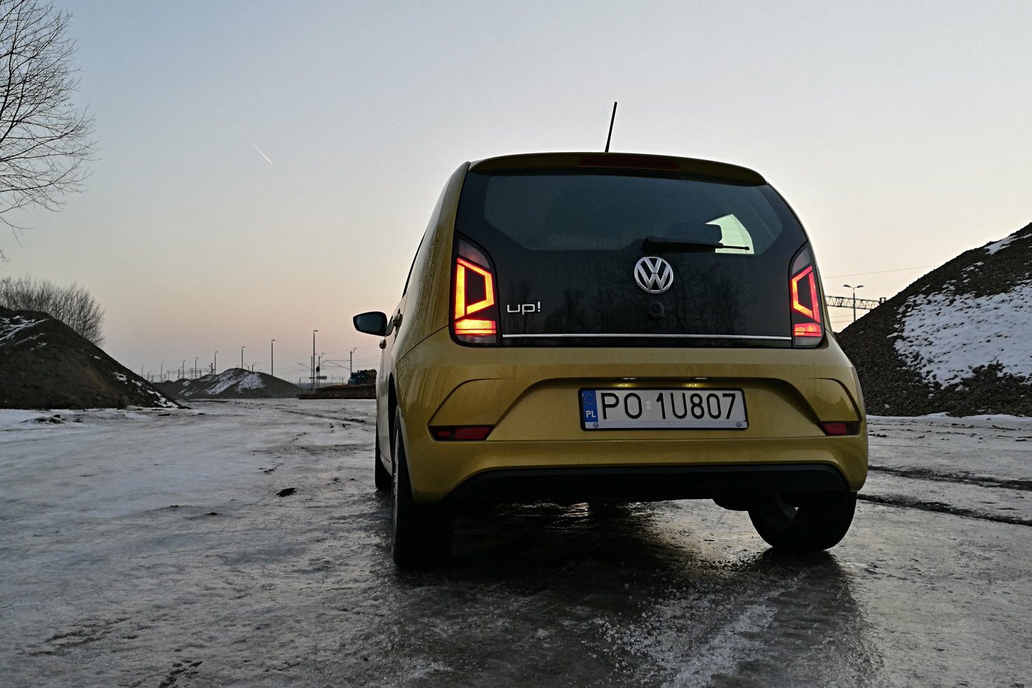 Volkswagen up! - typowo miejski samochód. Bardziej dla młodszego niż starszego kierowcy.