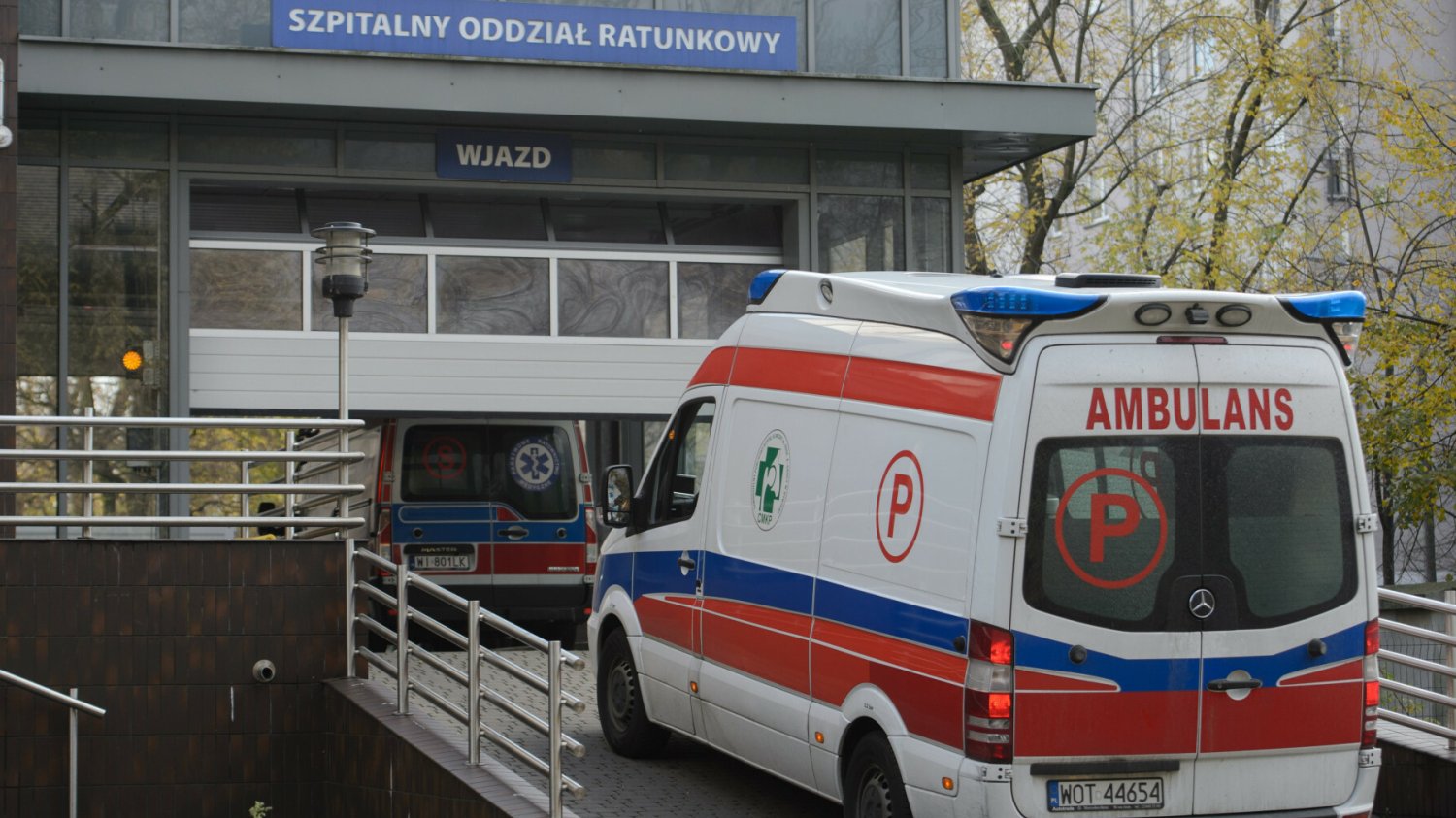 W kotlińskim zakładzie pracownik wylał na siebie gorącą zalewę.