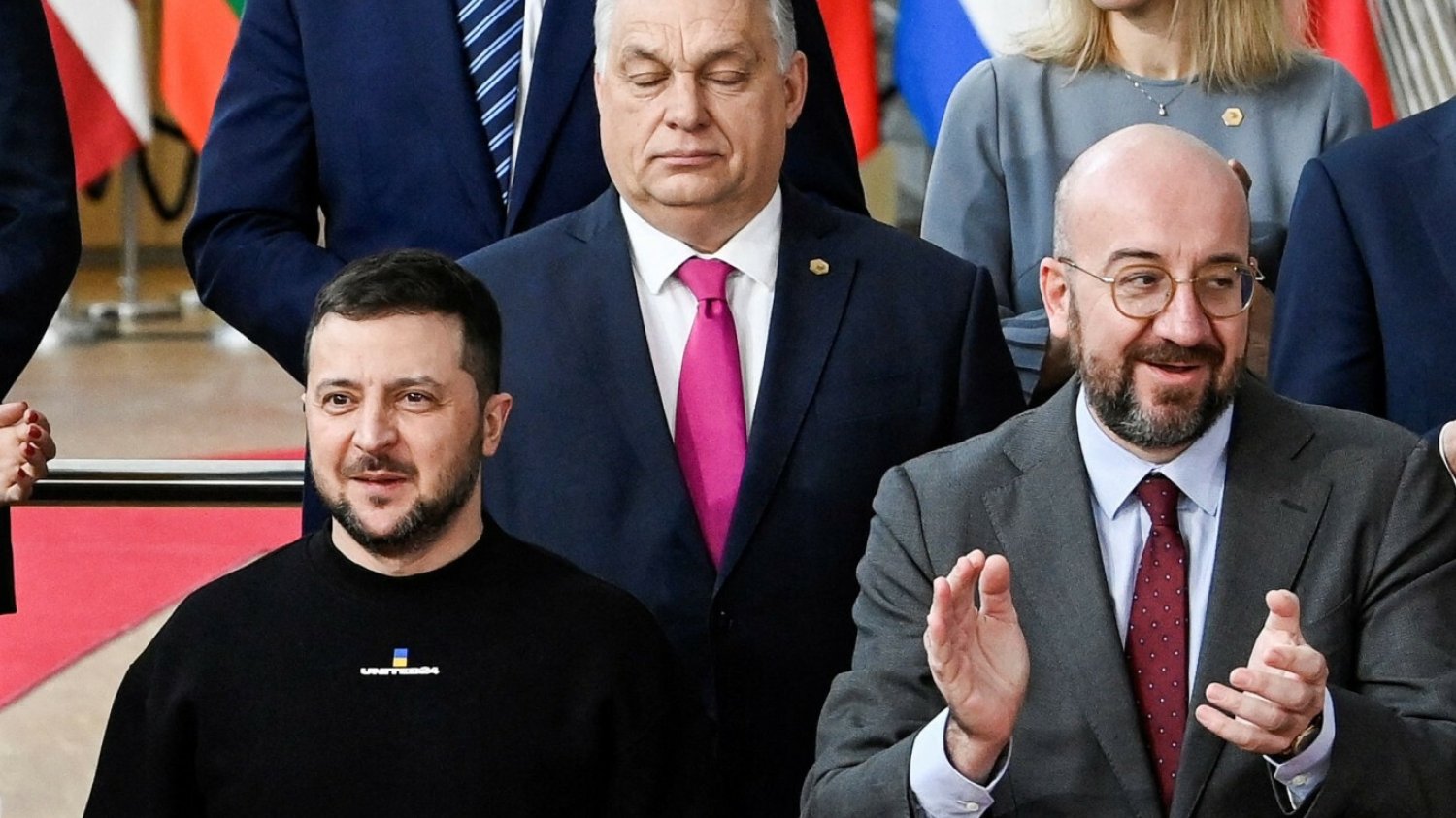 Family photo przywódców UE, w tym premiera Węgier i prezydenta Ukrainy.