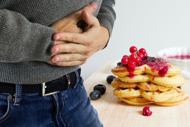 Te wskazówki pomogą ci pozbyć się przykrych skutków przejedzenia.