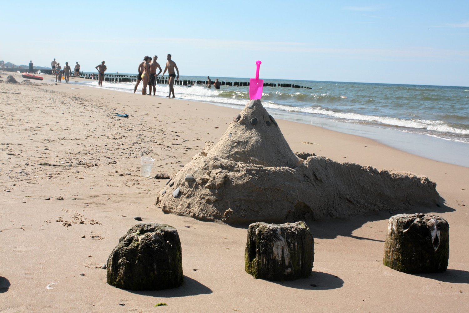 Nad Bałtykiem wcale nie jest drogo? Mielno mówi o "nagonce".