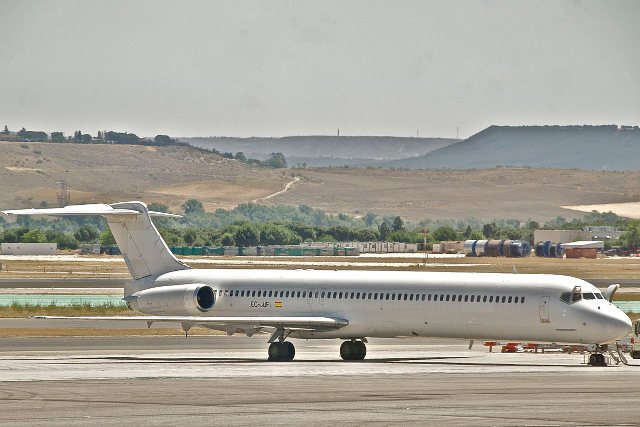 McDonnell Douglas MD-83 linii Swiftair