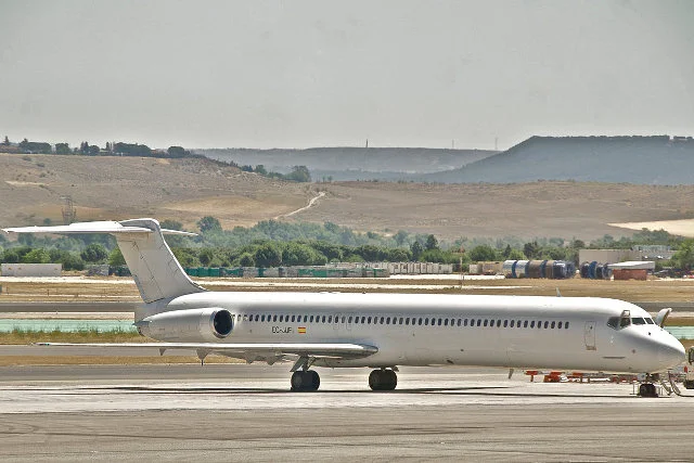 McDonnell Douglas MD-83 linii Swiftair
