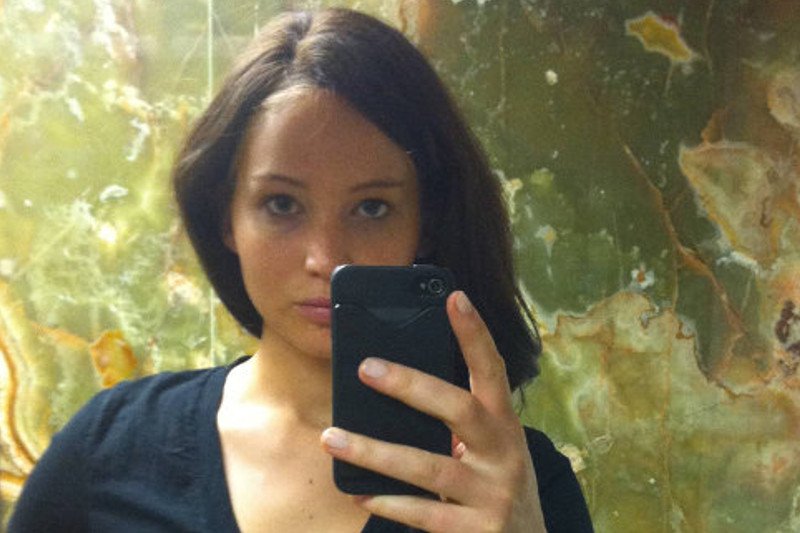 Co znamienne, "wyciekły" tylko zdjęcia kobiet.