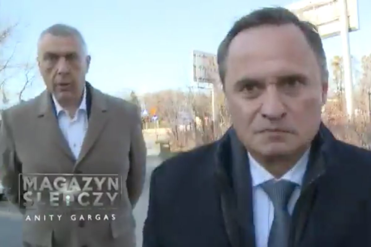 W internecie opublikowano nagranie pokazujące krótkie starcie Leszka Czarneckiego z ekipą Magazynu Śledczego Anity Gargas.