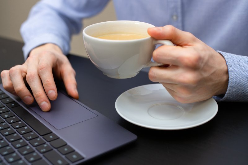 Praca w takim wymiarze godzinowym grozi śmiercią. Najnowszy raport WHO o zgonach z przepracowania