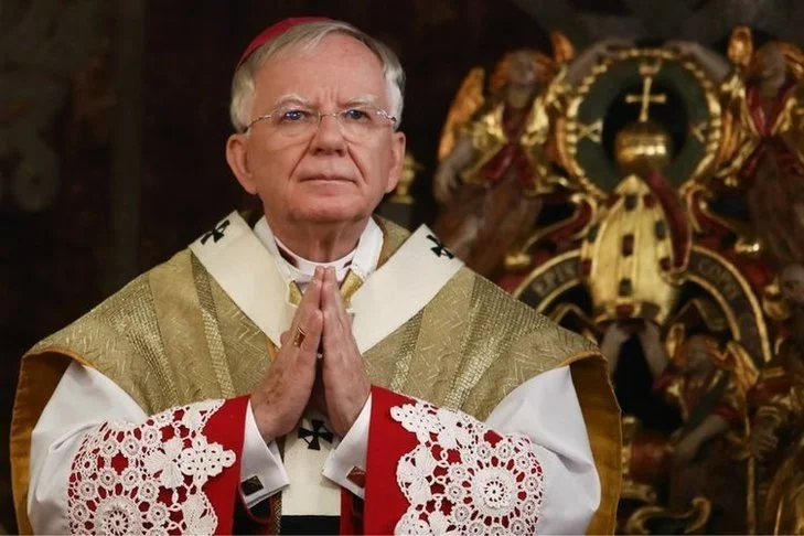 Abp Marek Jędraszewski nie odpowie za słowa o "zarazie" w kontekście LGBT.