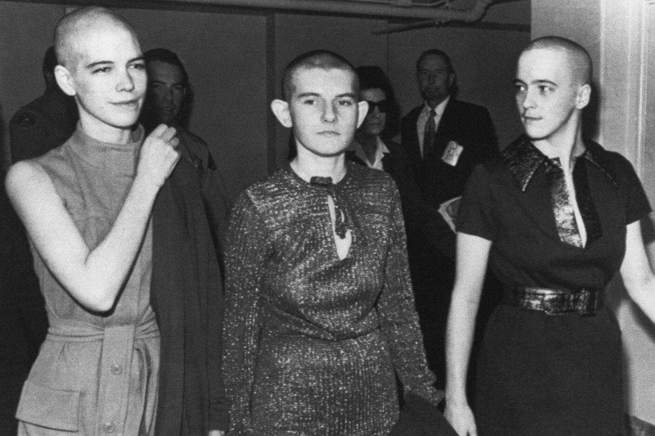 Kobiety Charlesa Mansona. Nowy odcinek podcastu "W ciemność".