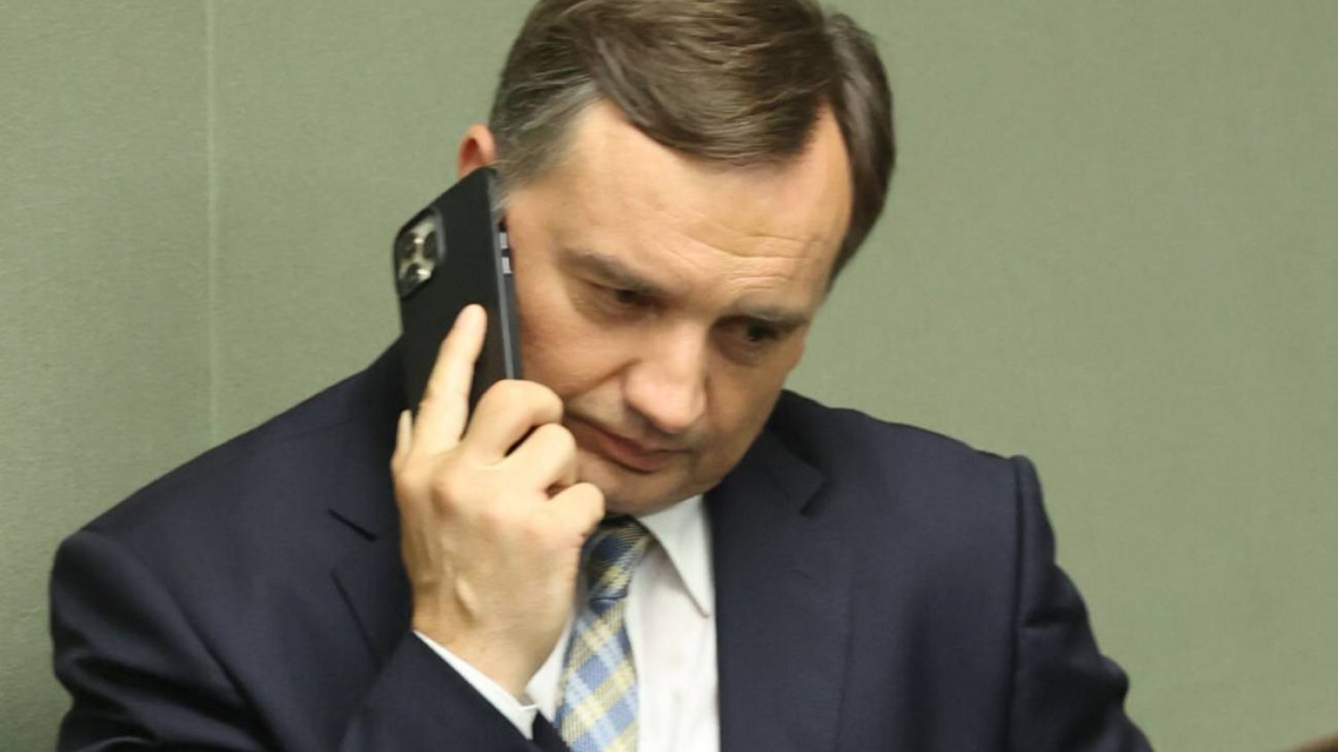 Stan zdrowia Ziobry potwierdzony L4? Spór dotyczący przesłuchania chorego