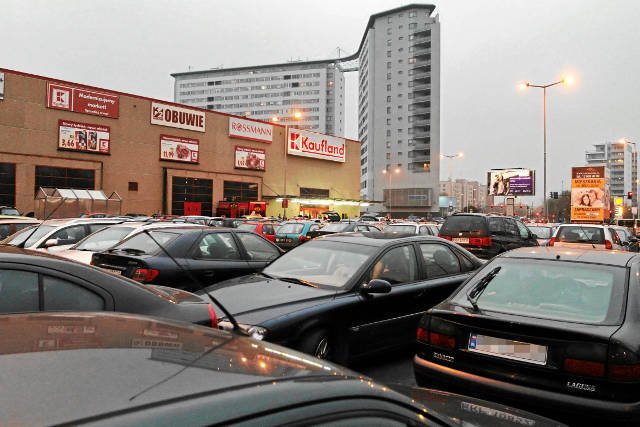 Fiskus walczy z osobami, które po odliczeniu VAT-u wykorzystują służbowy samochód do celów prywatnych