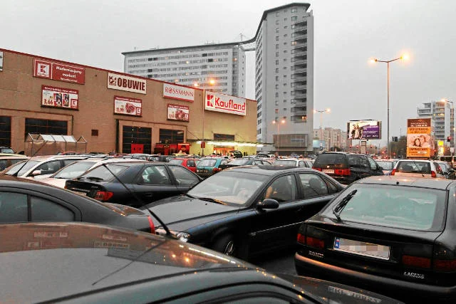 Fiskus walczy z osobami, które po odliczeniu VAT-u wykorzystują służbowy samochód do celów prywatnych