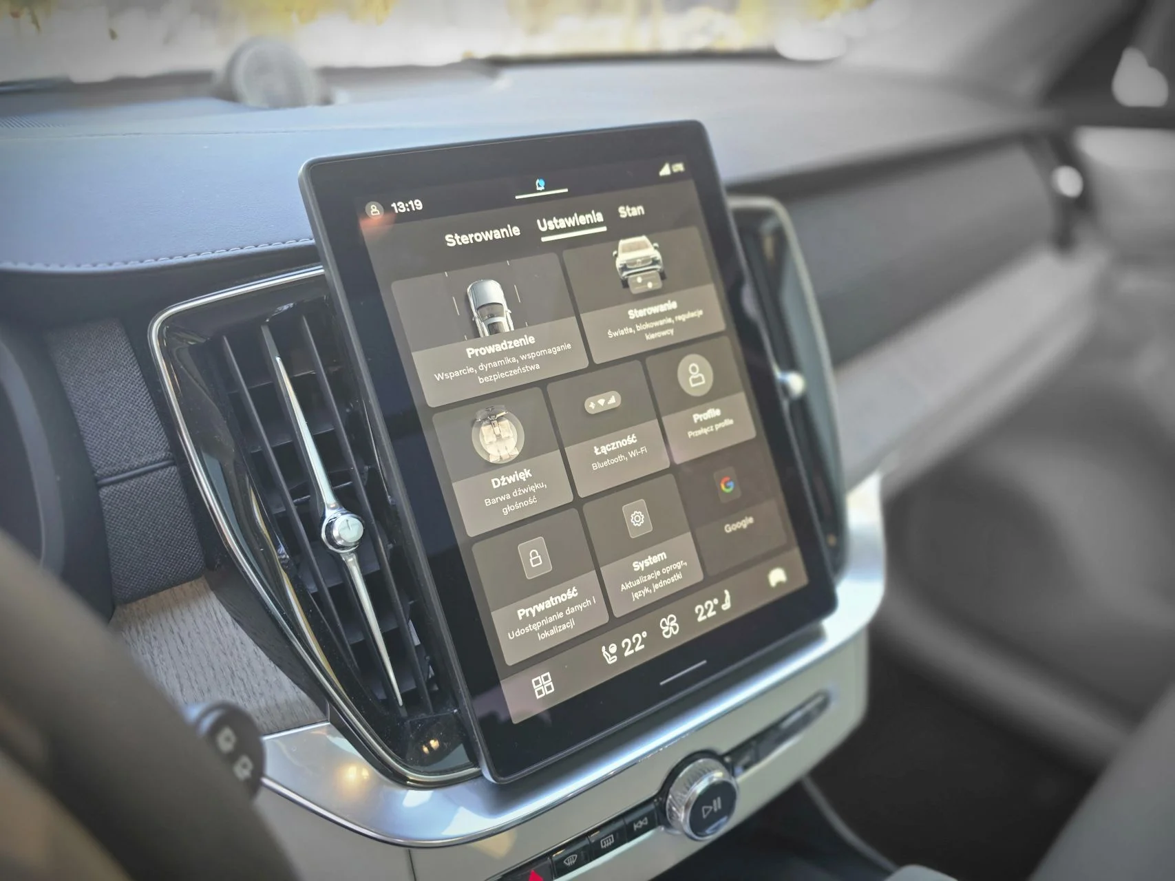 Nowe Volvo XC90 T8 plug-in hybrid Nowe Volvo XC90 T8 plug-in hybrid