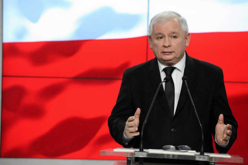 Jarosław Kaczyński regularnie widuje lekarza prezydenta Dudy – donosi "SE".