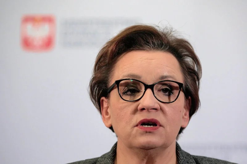 Nauczyciel z Warszawy uderza w Annę Zalewską i krytykuje reformę edukacji.
