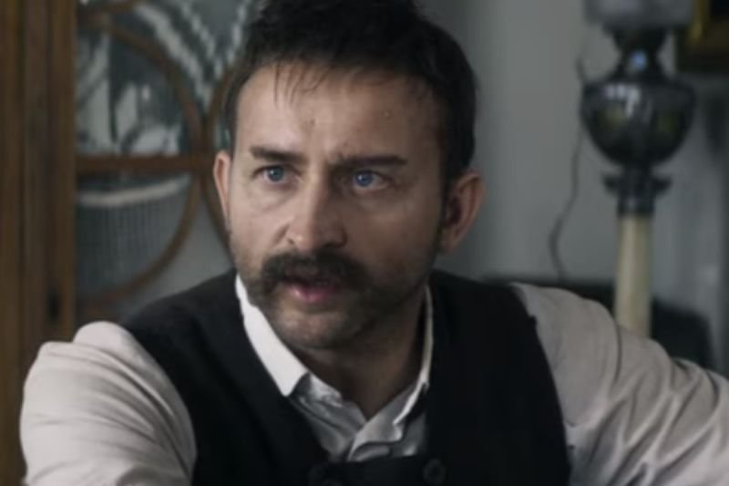 Borys Szyc wcielił się w rolę marszałka Józefa Piłsudskiego.