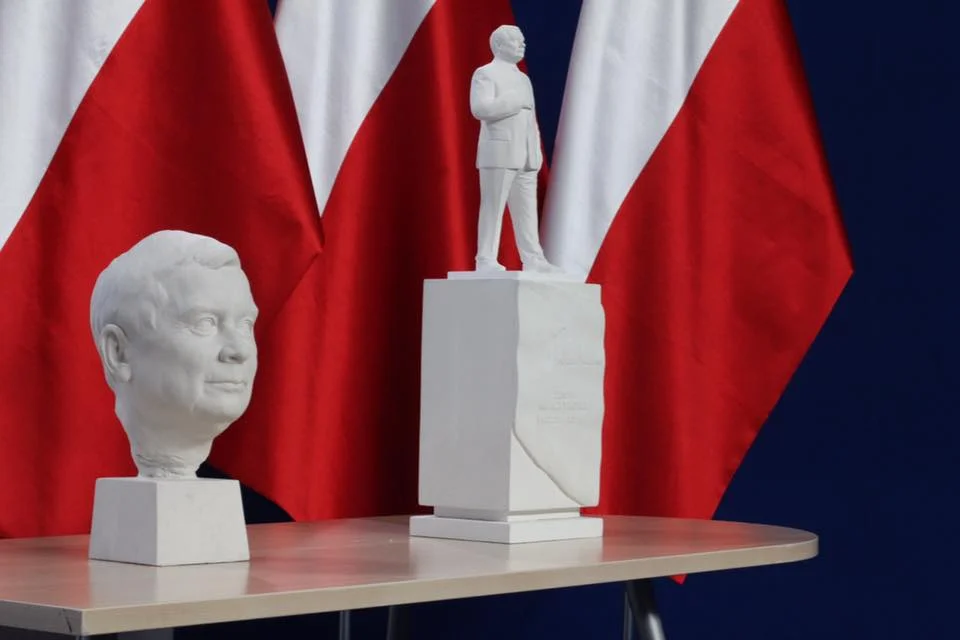 Pomnik Lecha Kaczyńskiego ma stanąć 10 listopada.
