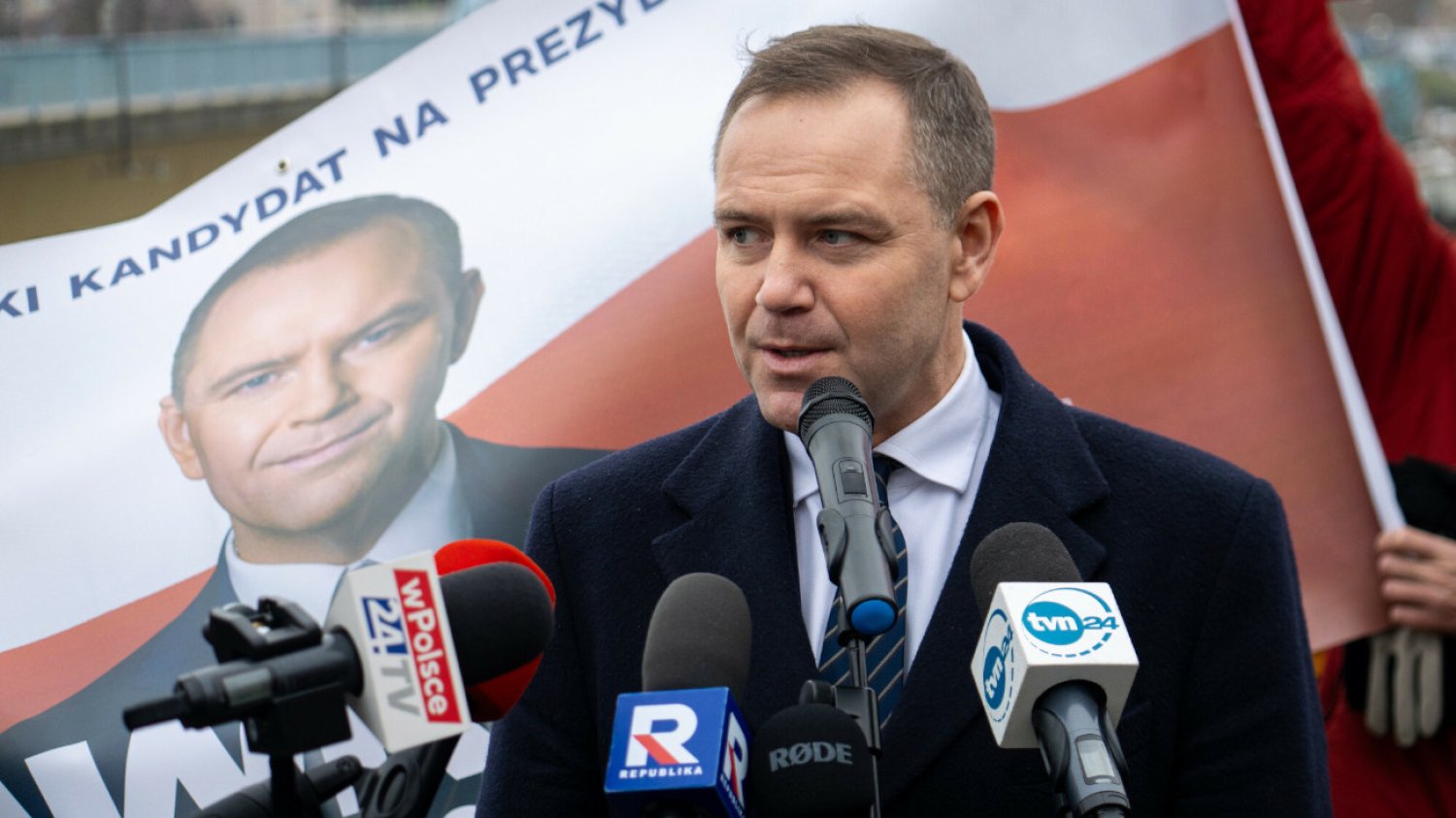 Wpływowy niemiecki dziennik o Nawrockim: Dosięgła go własna przeszłość Niemiecka prasa o Nawrockim: Dosięgła go własna przeszłość