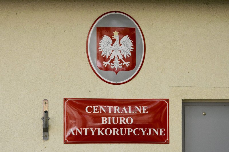 CBA zatrzymało urzędnika ministerstwa środowiska podejrzewanego o podrabianie podpisów/ Jarosław S. pomagał w odlesianiu terenów.