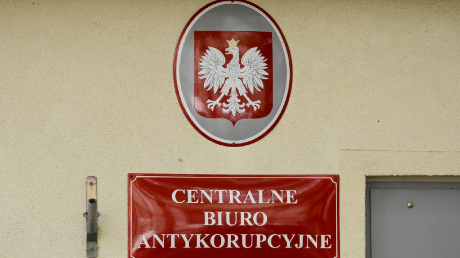 CBA zatrzymało urzędnika ministerstwa środowiska podejrzewanego o podrabianie podpisów/ Jarosław S. pomagał w odlesianiu terenów.