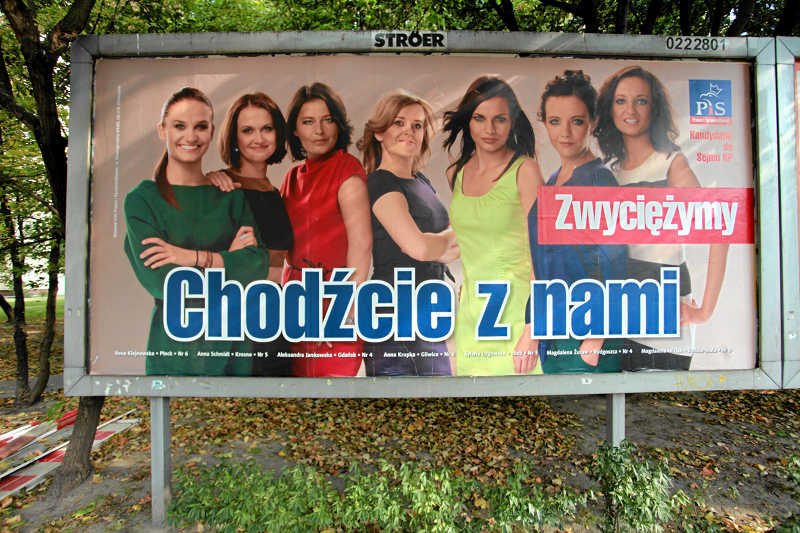 Słynny plakat wyborczy kandydatek PiS "Aniołków Kaczyńskiego"