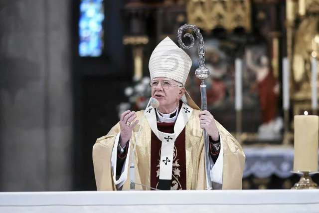 Arcybiskup Marek Jędraszewski znany jest z poruszania kontrowersyjnych tematów.