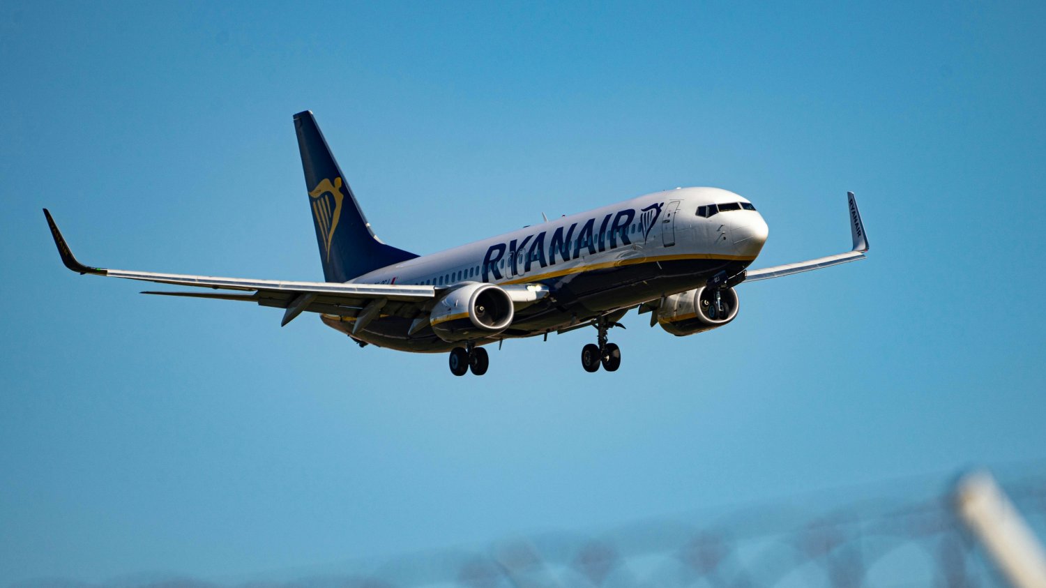 Ryanair z Gdańska miał problemy w czasie lotu. Awaryjne lądowanie
