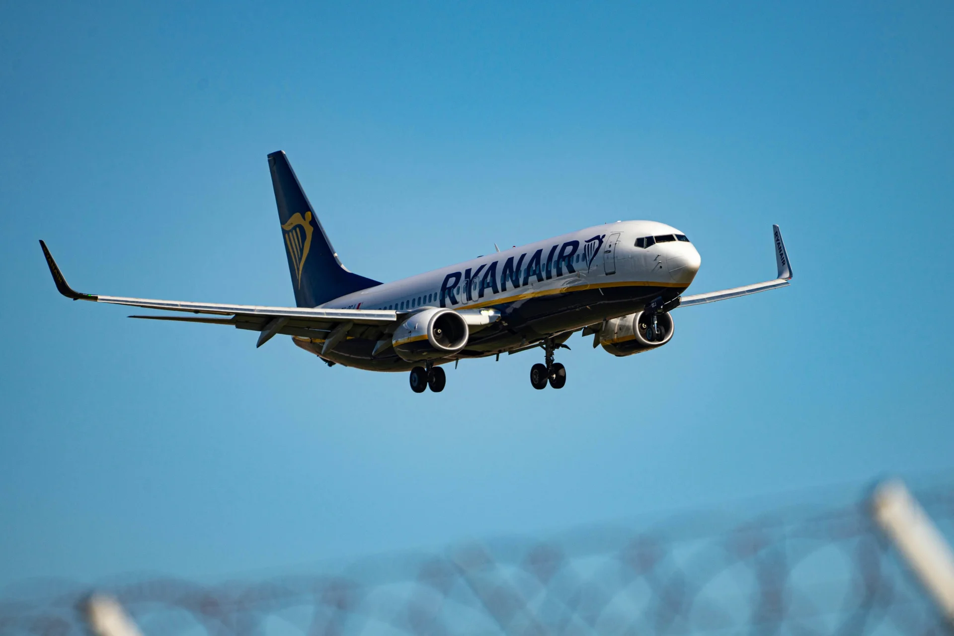 Ryanair z Gdańska miał problemy w czasie lotu. Awaryjne lądowanie